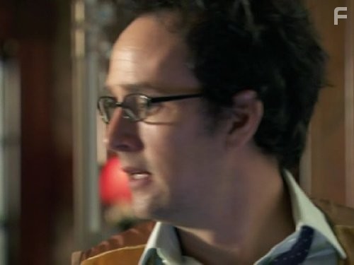 Robert Moloney in K9 (2009)