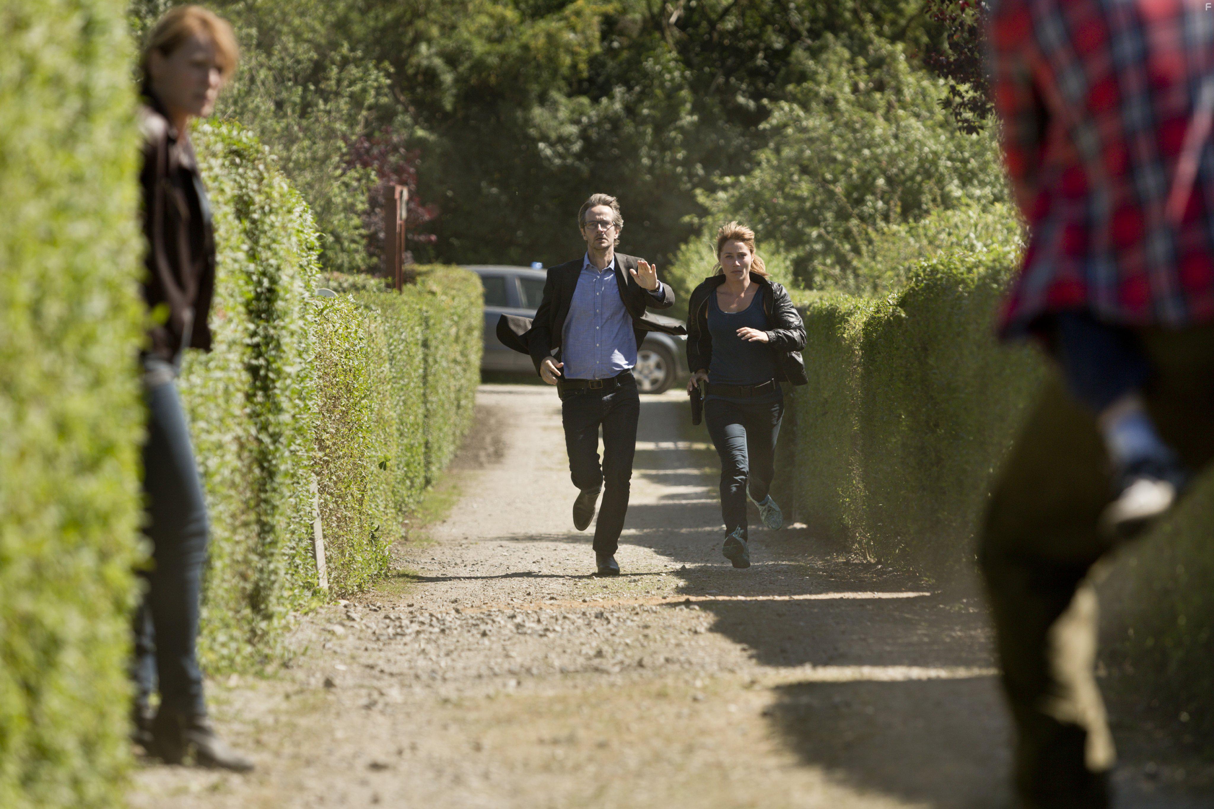 Lars Brygmann and Ditte Ylva Olsen in Dicte (2012)