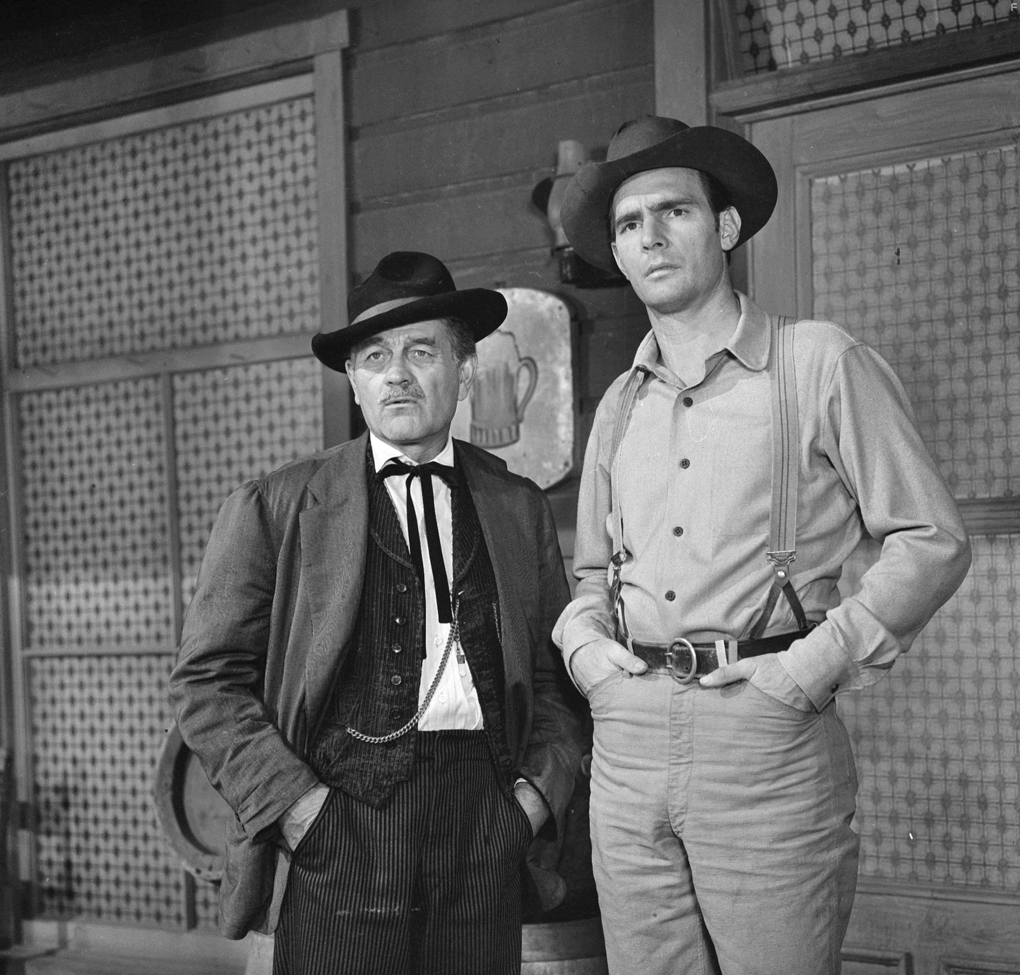 Milburn Stone and Dennis Weaver in Дымок из ствола (1955)