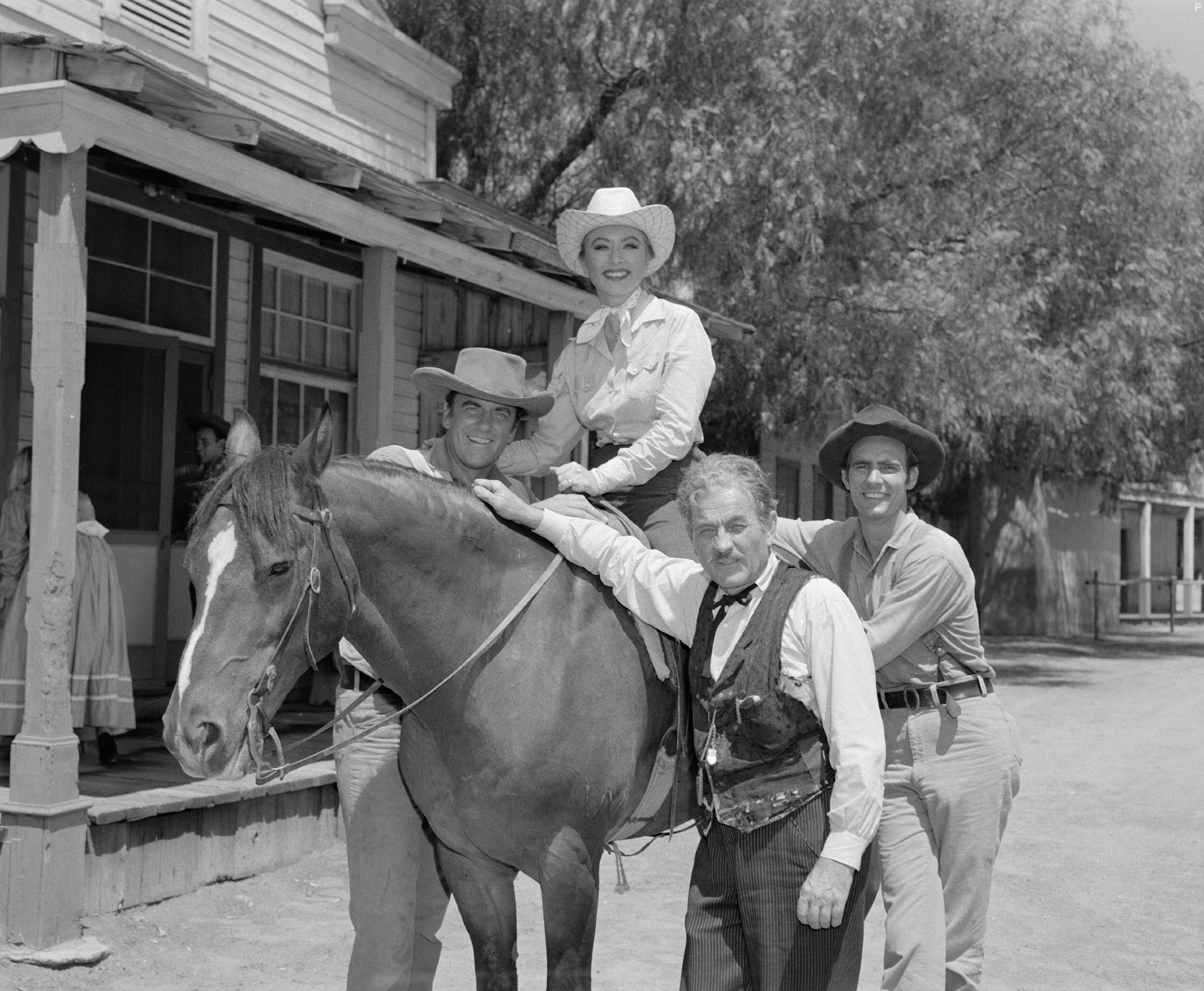 Дымок из ствола (1955)