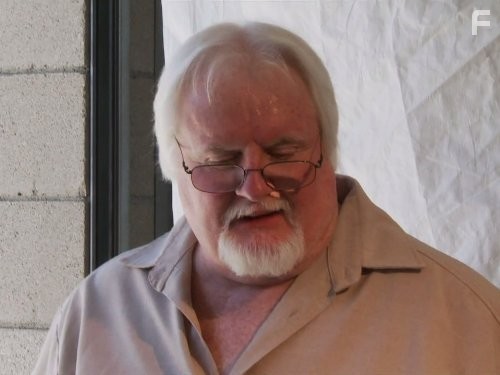 Storage Hunters (2011)