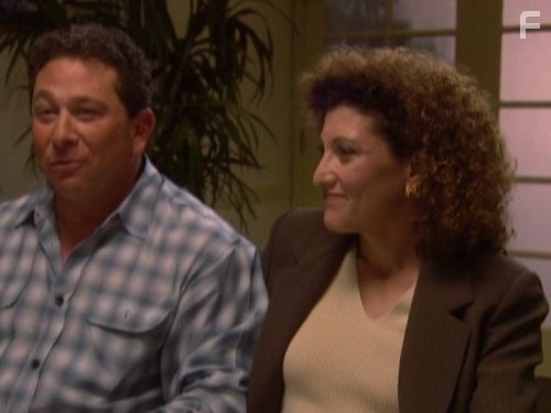 Amy Aquino and Don Stark in Умерь свой энтузиазм (2000)