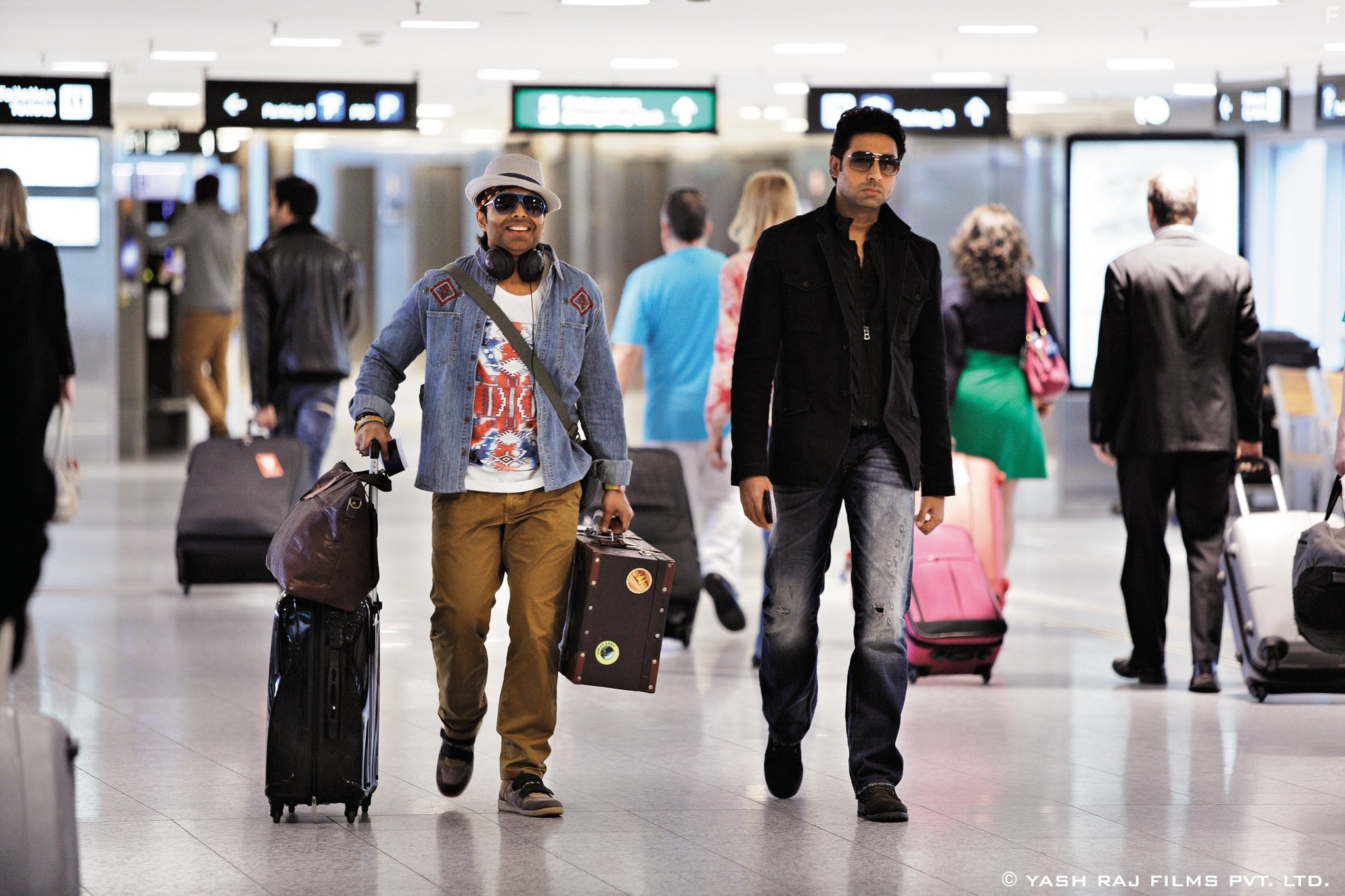 Abhishek Bachchan and Uday Chopra in Байкеры: 3 (2013)