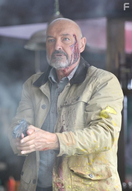 Terry O'Quinn in Преступные связи (2014)