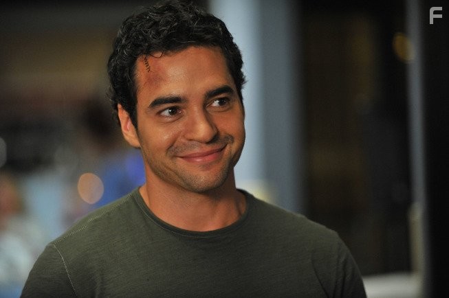 Ramon Rodriguez in Преступные связи (2014)