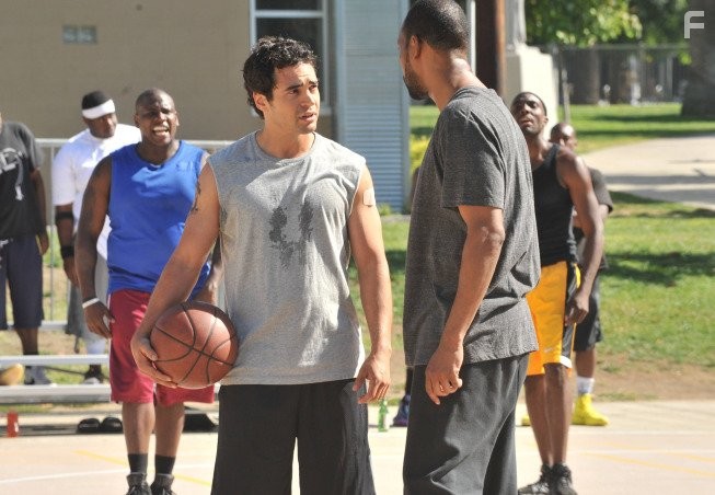 Ramon Rodriguez in Преступные связи (2014)