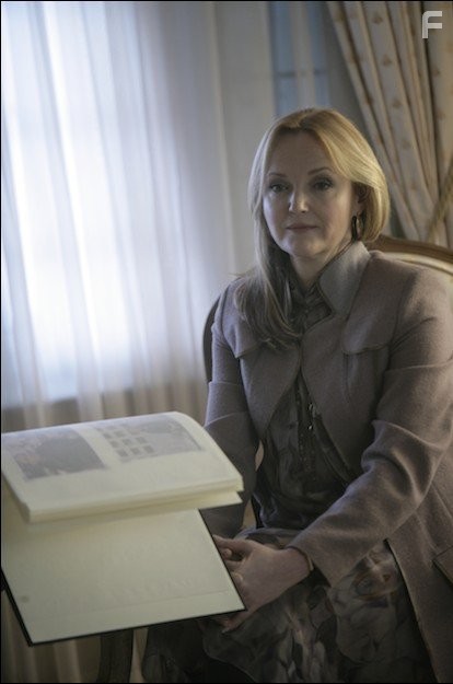 Miranda Richardson in Рубикон (2010)
