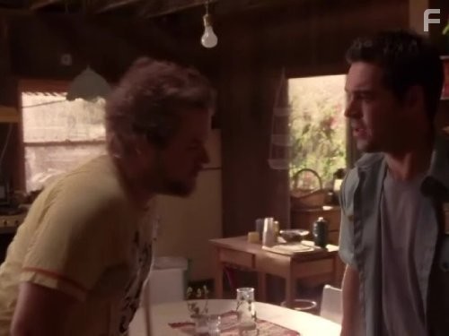 Eddie Cibrian and Tyler Labine in Нашествие (2005)