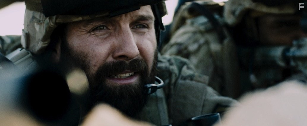 Johnny Harris in Монстры 2: Темный континент (2014)