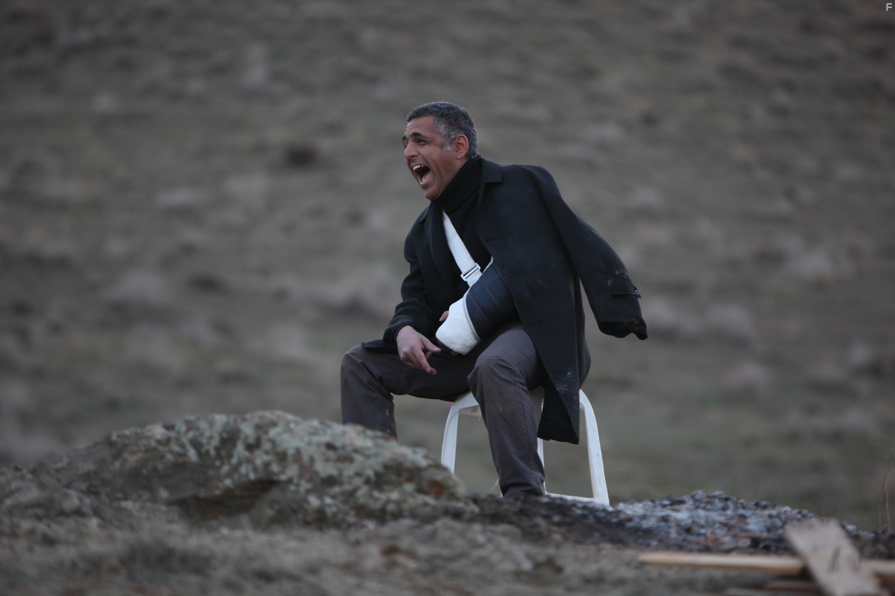 Paziraie sadeh (2012)