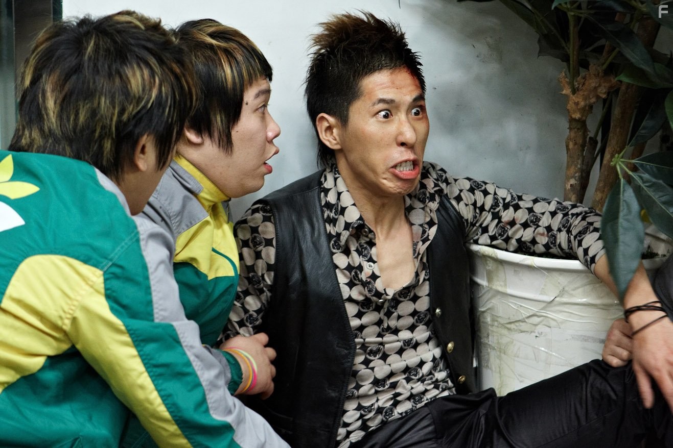 Joo-yoo-so-seup-gyeok-sa-geon-too (2010)