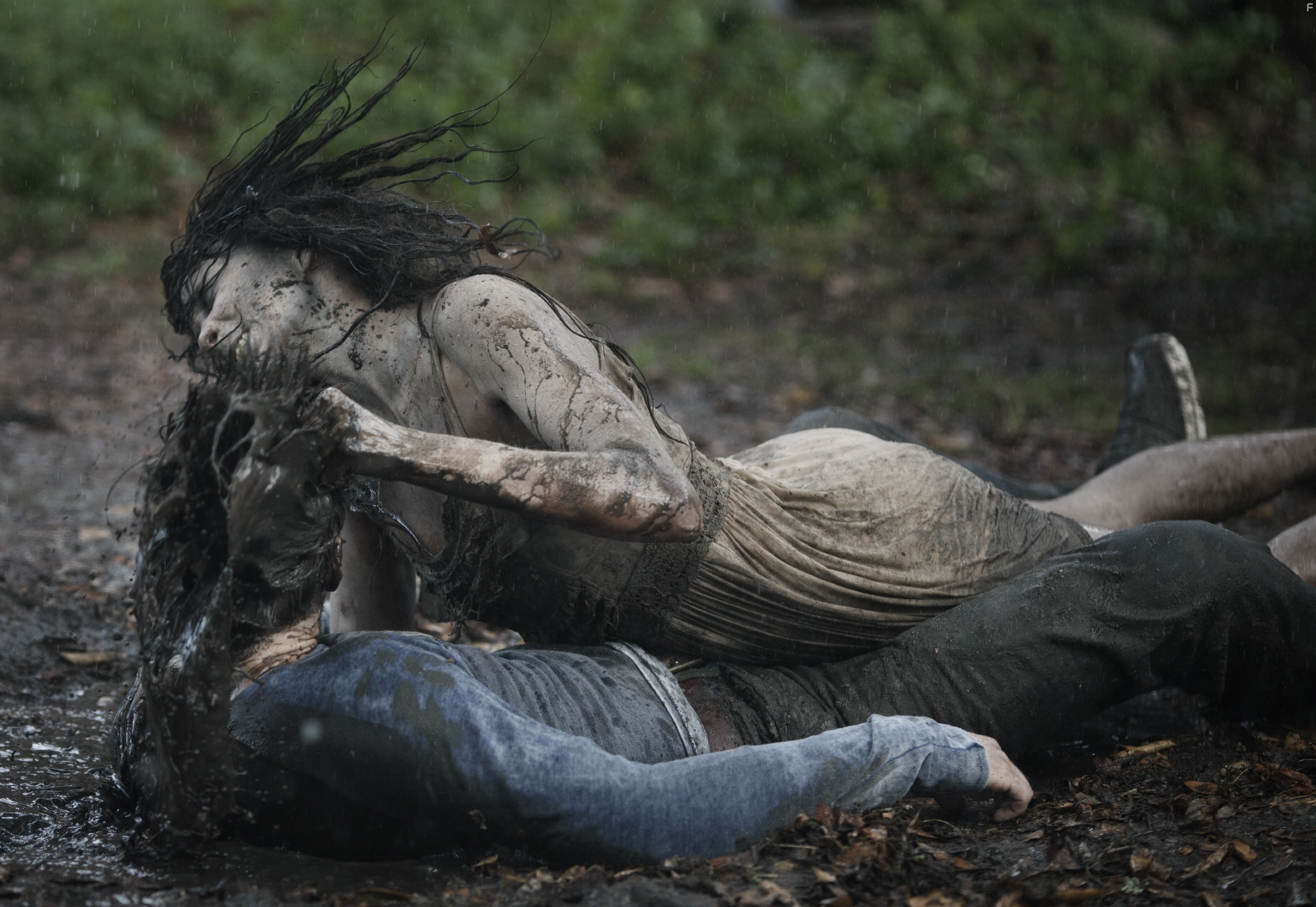 Amber Stevens West and Mark Webber in Джезабель (2014)