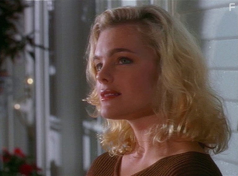 Erika Eleniak in Fantasy Island (1998)