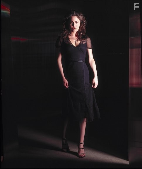 Yancy Butler in Ведьмин клинок (2001)