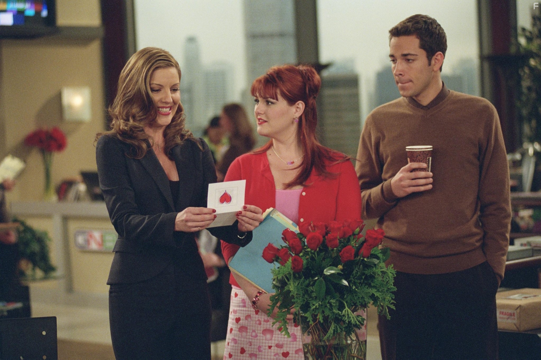 Andrea Parker, Sara Rue, and Zachary Levi in Клава, давай! (2002)