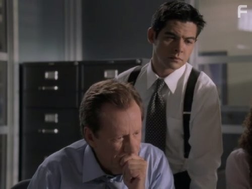 James Woods and Alexis Cruz in Акула (2006)