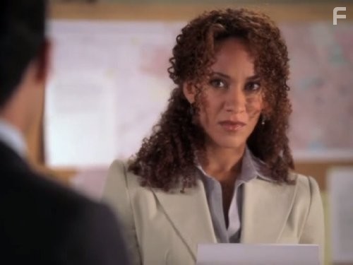 Sophina Brown in Акула (2006)