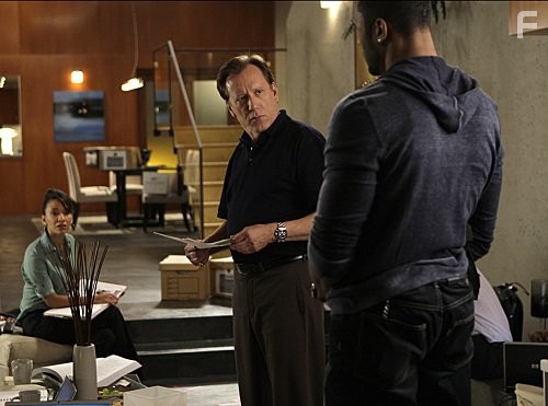 James Woods, Henry Simmons, and Sophina Brown in Акула (2006)