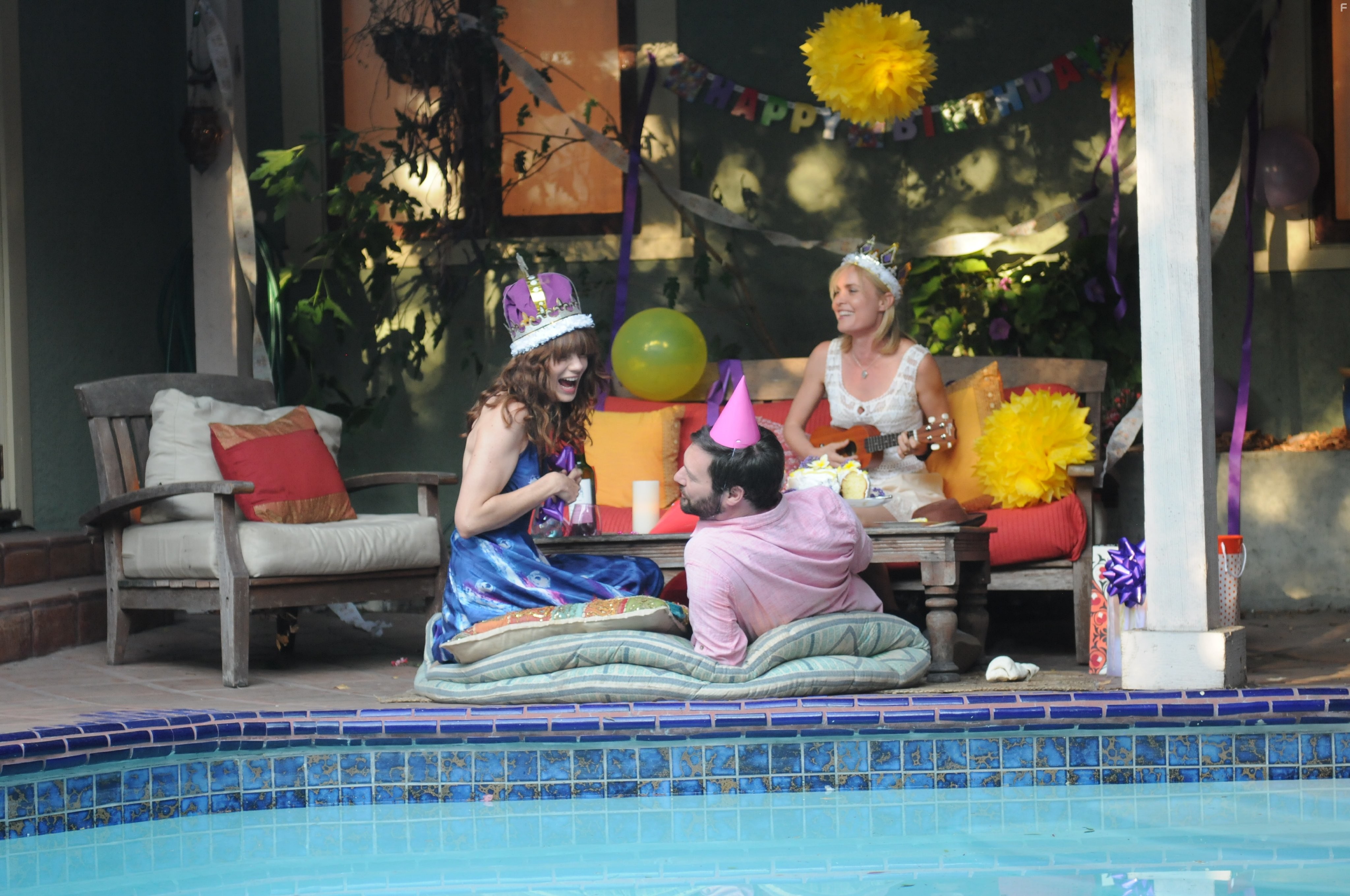 Jon Dore, Radha Mitchell, and Michelle Monaghan in Младенец в подарок (2013)