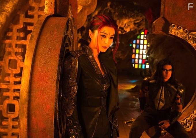 Bingbing Fan and Booboo Stewart in Люди Икс: Дни минувшего будущего (2014)