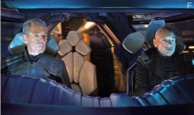 Patrick Stewart and Ian McKellen in Люди Икс: Дни минувшего будущего (2014)