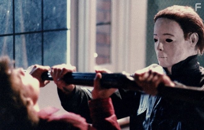 Sasha Jenson and George P. Wilbur in Хэллоуин 4: Возвращение Майкла Майерса (1988)