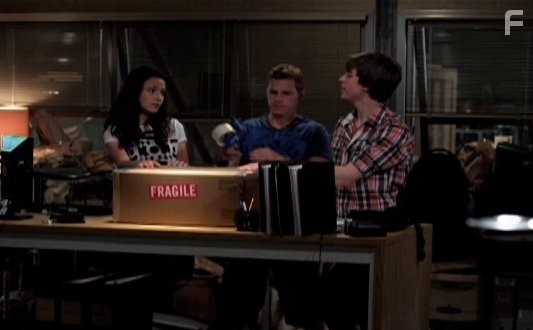 Kevin G. Schmidt, Italia Ricci, and Jordan Gavaris in Unnatural History (2010)