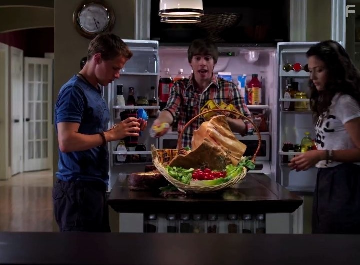 Kevin G. Schmidt, Italia Ricci, and Jordan Gavaris in Unnatural History (2010)