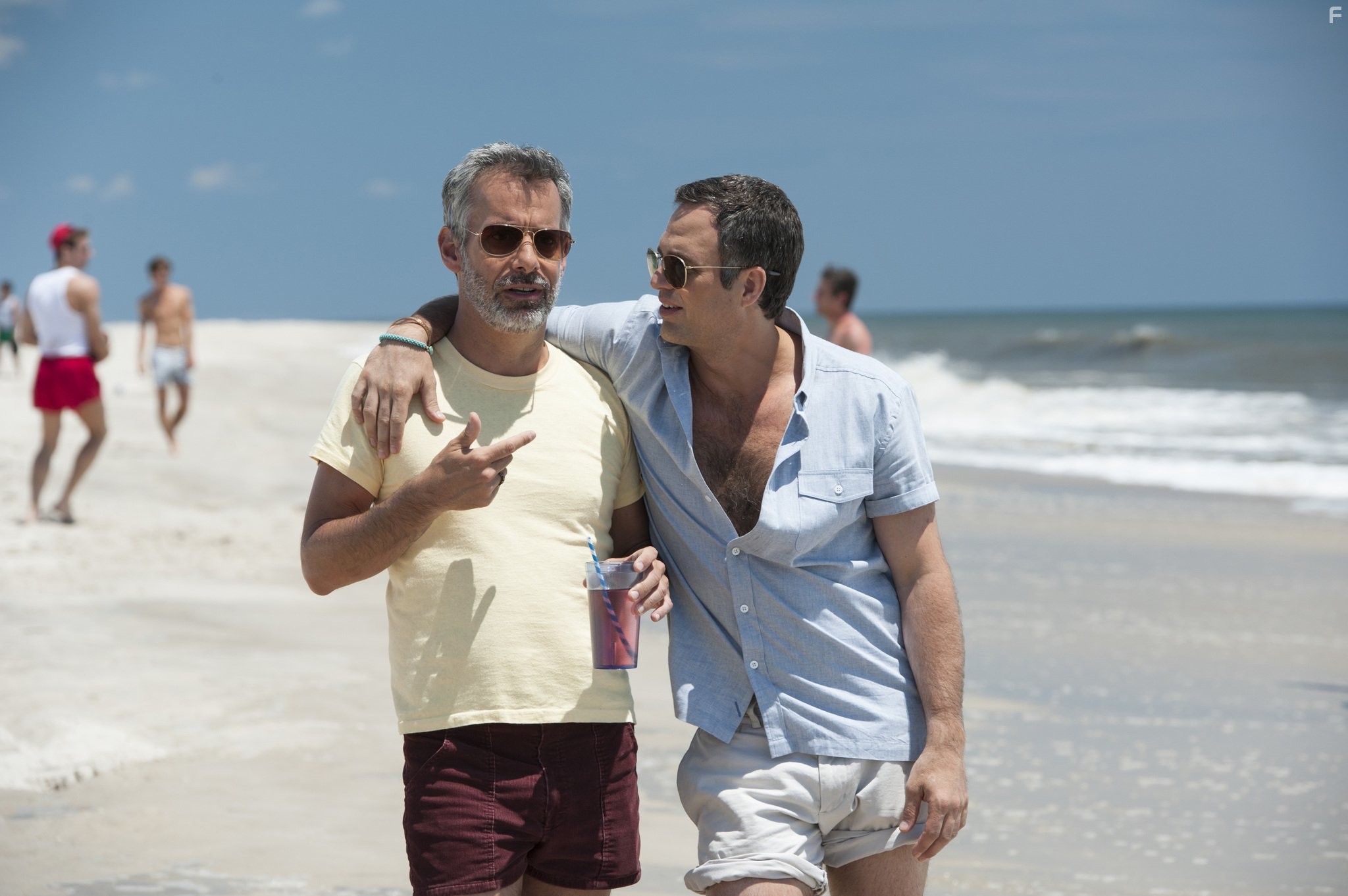 Joe Mantello and Mark Ruffalo in Обыкновенное сердце (2014)