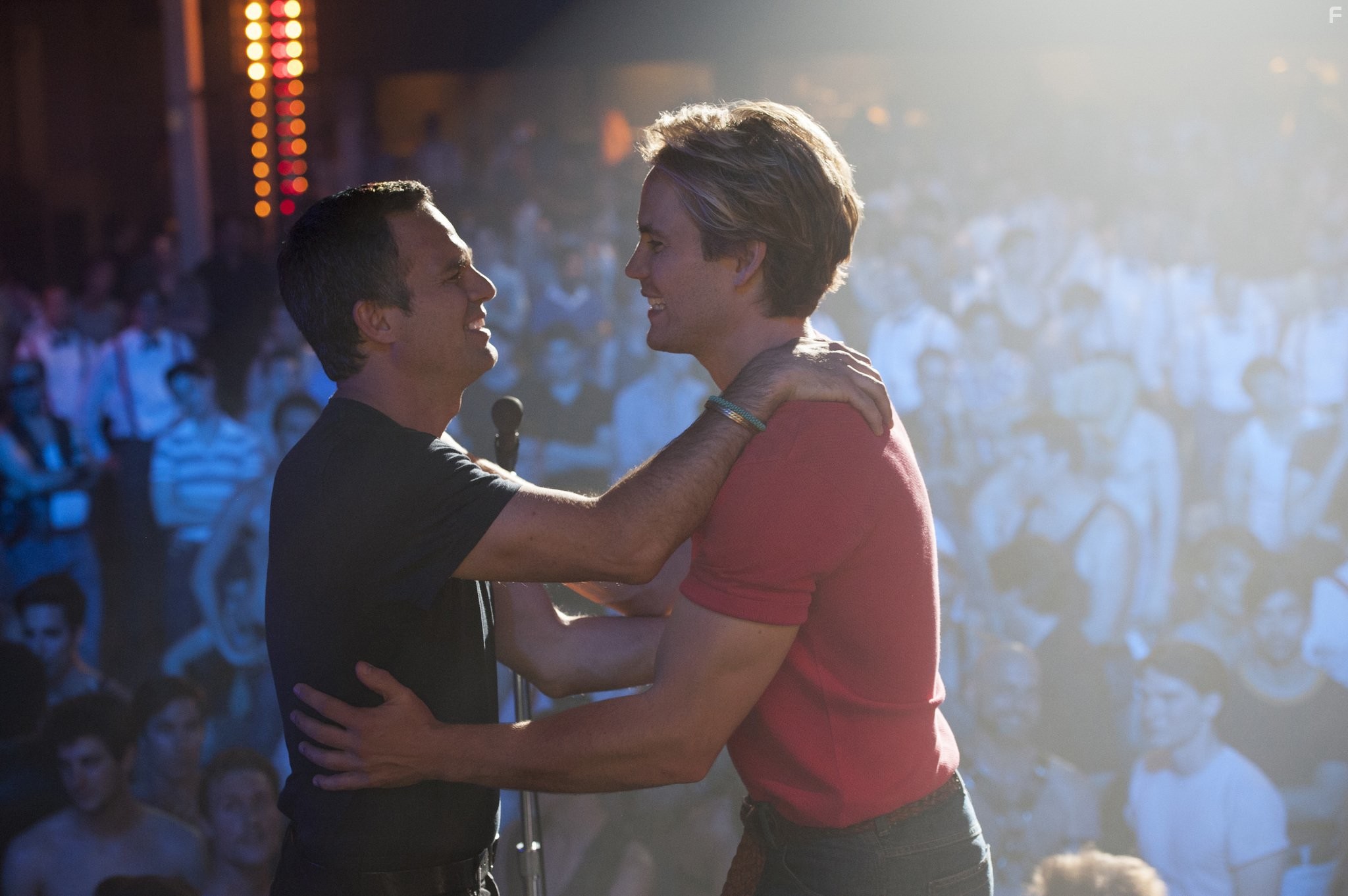 Mark Ruffalo and Taylor Kitsch in Обыкновенное сердце (2014)