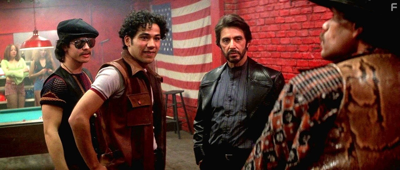 Al Pacino, Rick Aviles, and John Ortiz in Путь Карлито (1993)