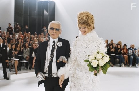 Karl Lagerfeld and Alice Taglioni in Дублер (2006)
