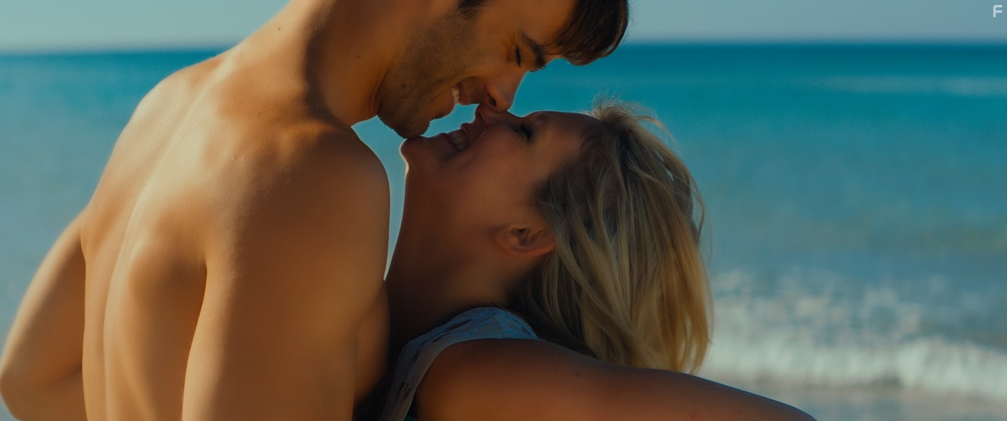 Giulio Berruti and Hannah Arterton in Прогулка по солнечному свету (2014)