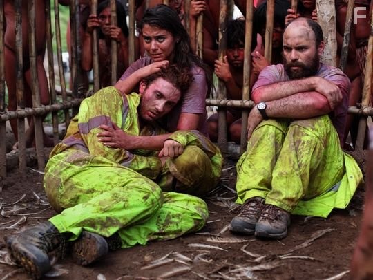 Daryl Sabara, Nicol?s Mart?nez, and Lorenza Izzo in Зеленый ад (2013)