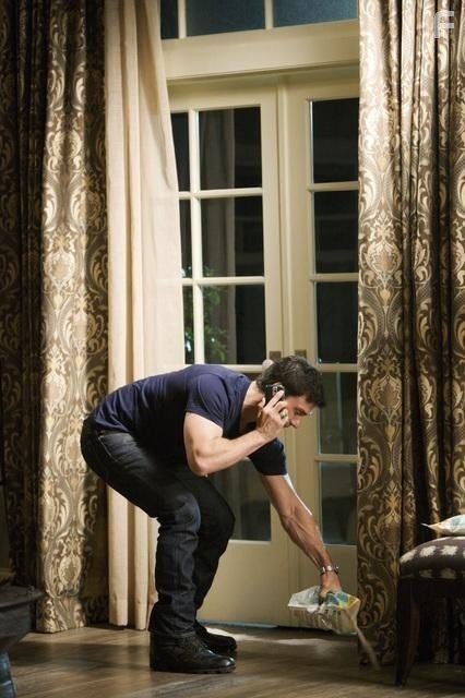 Frank Grillo in Врата (2010)