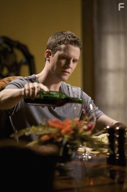 Luke Mably in Врата (2010)