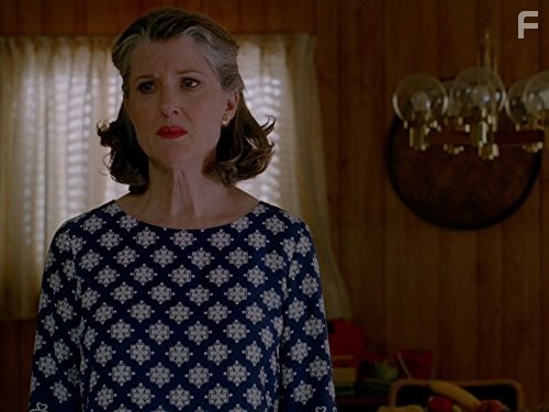 Annette O'Toole in Остановись и гори (2014)