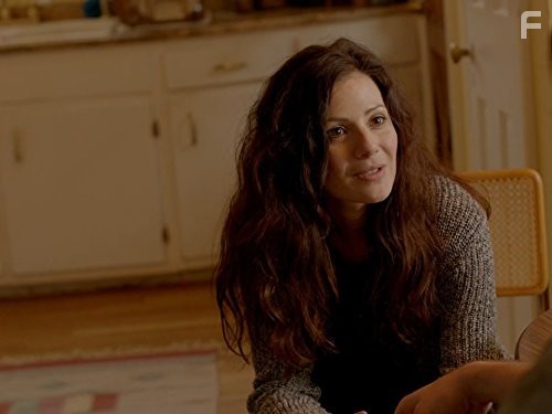 Aleksa Palladino in Остановись и гори (2014)