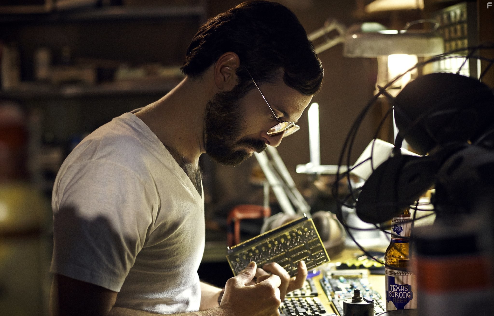 Scoot McNairy in Остановись и гори (2014)