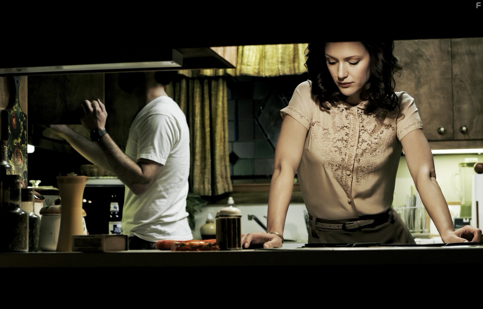 Scoot McNairy and Kerry Bish? in Остановись и гори (2014)