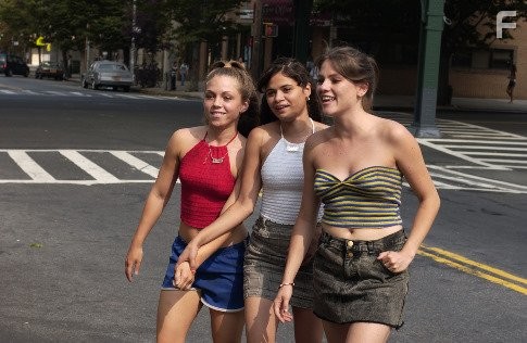 Melonie Diaz, Eleonore Hendricks, and Laila Liliana Garro in Как узнать своих святых (2006)