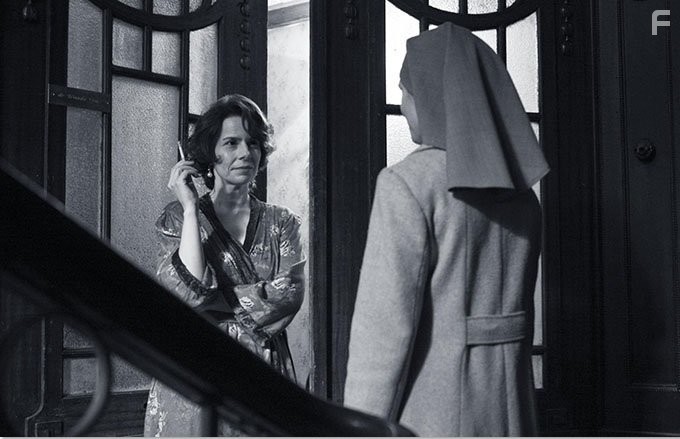 Agata Kulesza and Agata Trzebuchowska in Ида (2013)