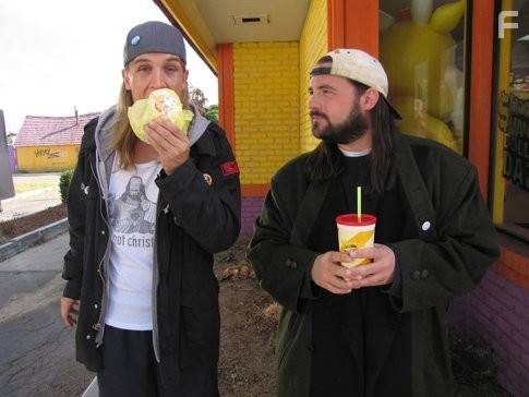 Kevin Smith and Jason Mewes in Клерки 2 (2006)