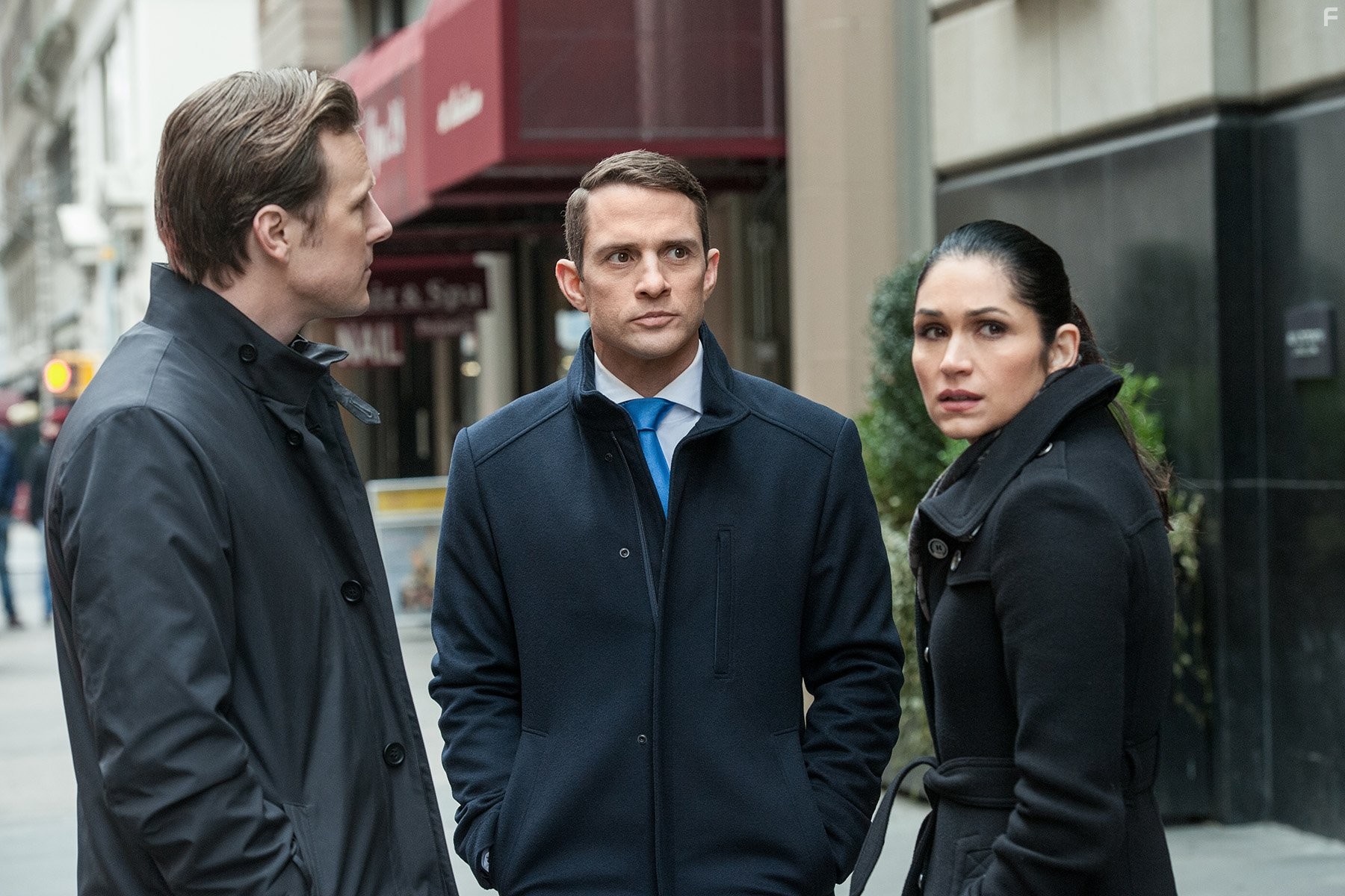 Shane Johnson and Lela Loren in Власть в ночном городе (2014)