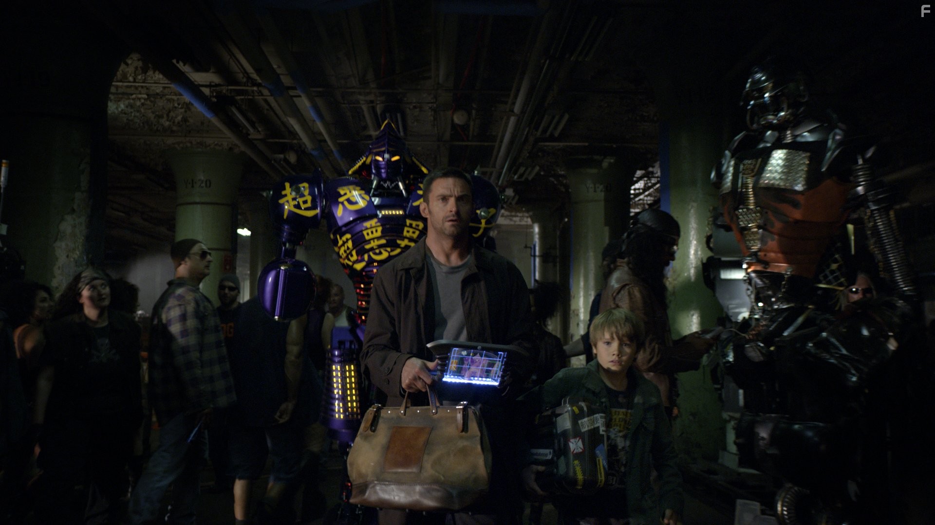 Hugh Jackman and Dakota Goyo in Живая сталь (2011)