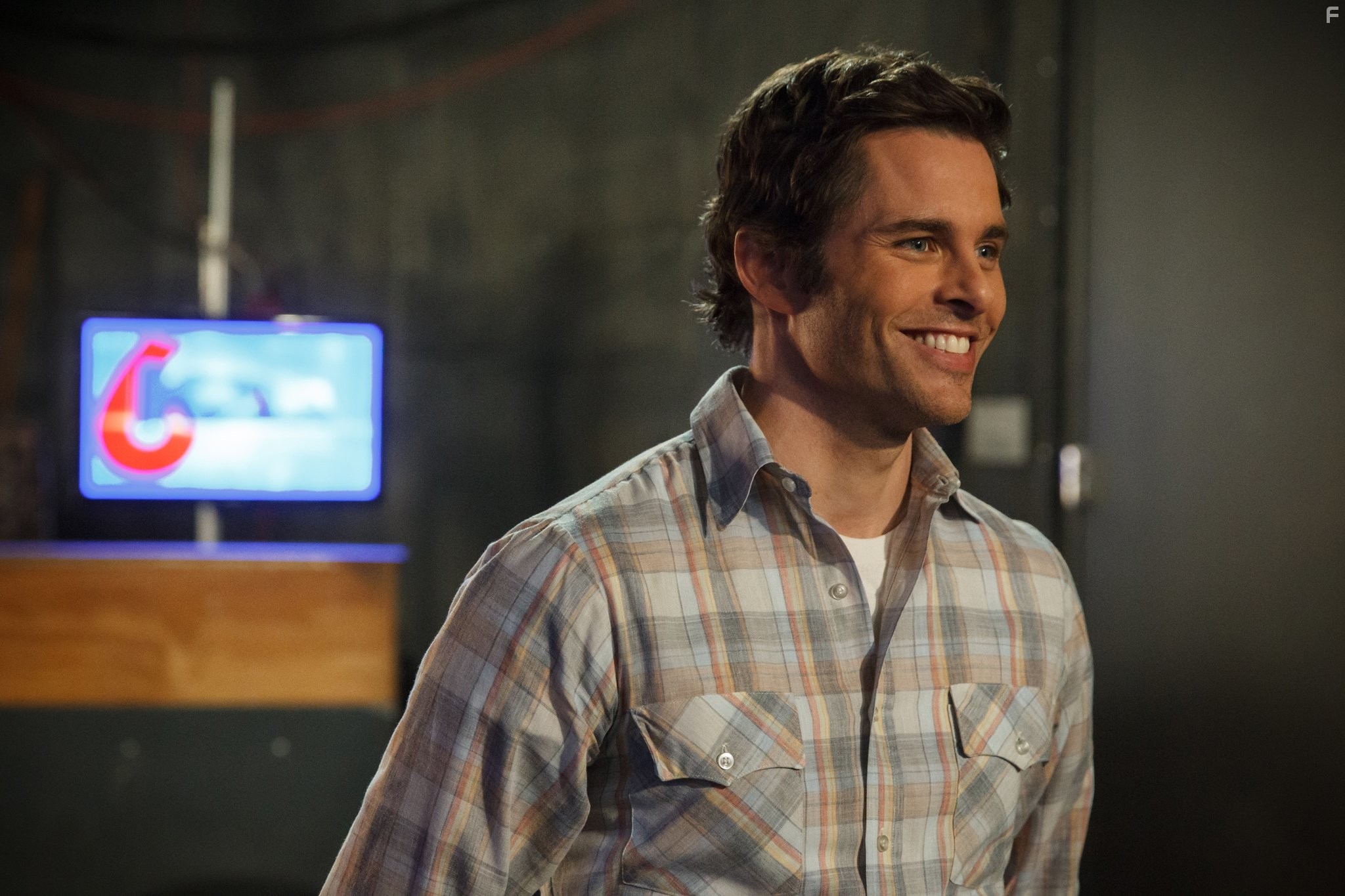 James Marsden in Блондинка в эфире (2014)