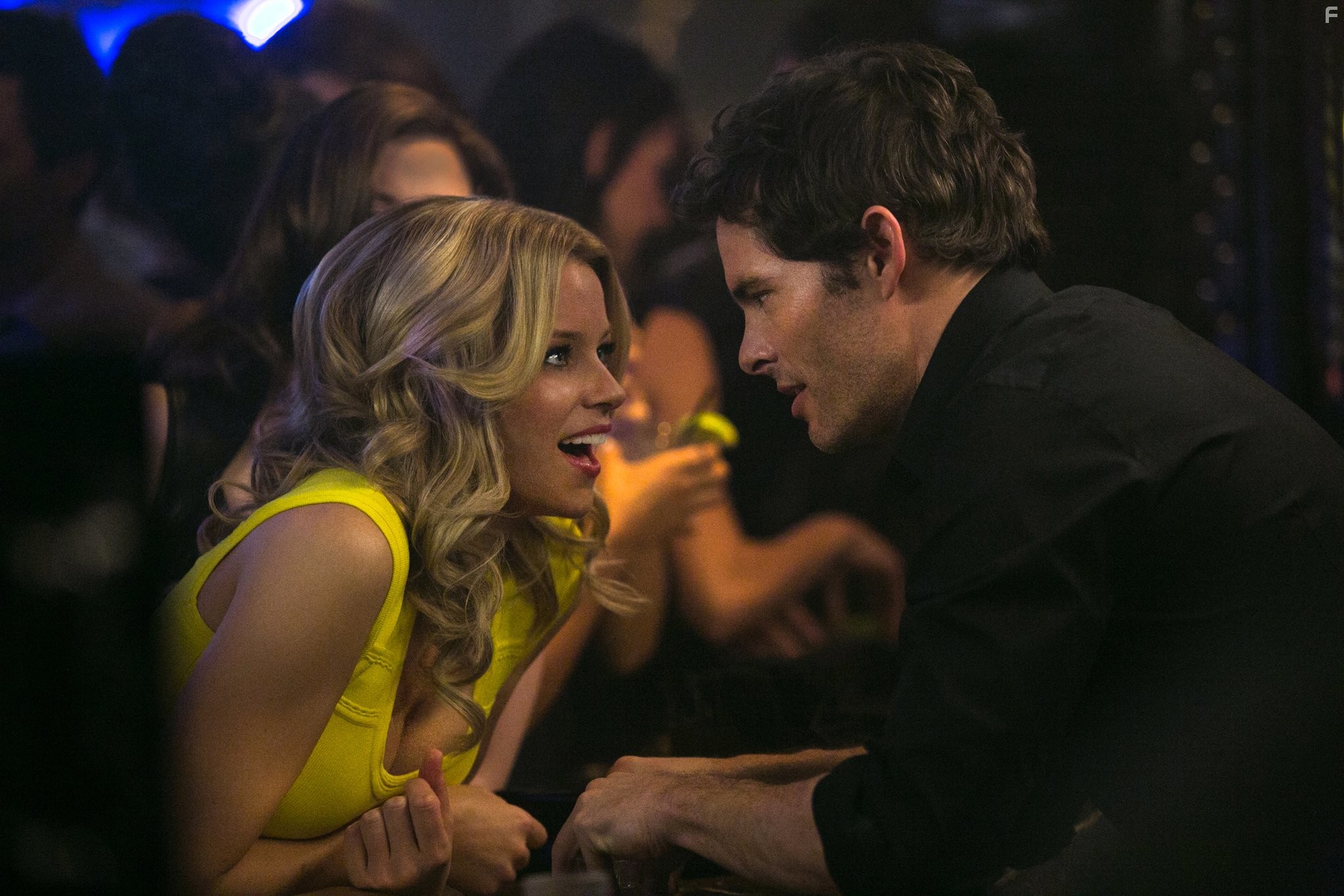 James Marsden and Elizabeth Banks in Блондинка в эфире (2014)