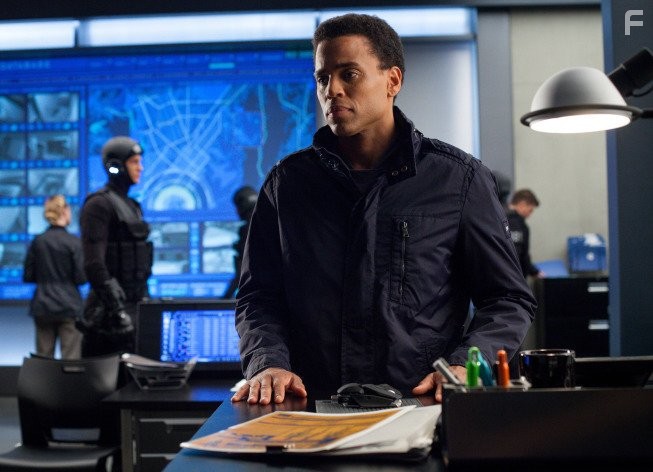 Michael Ealy in Почти человек (2013)