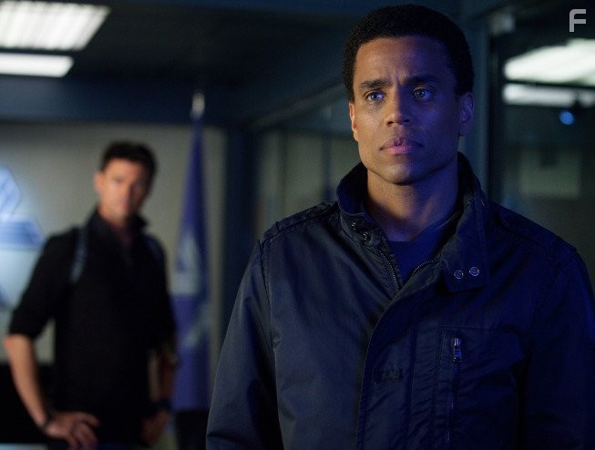 Michael Ealy in Почти человек (2013)
