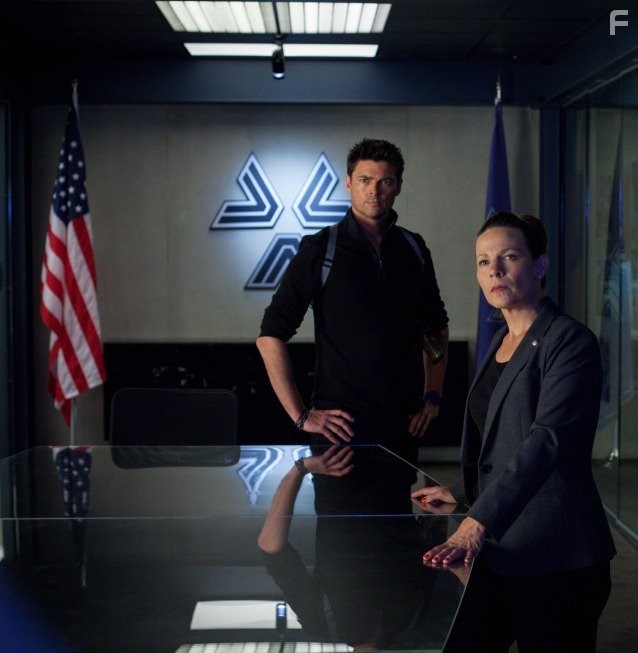 Почти человек (2013)